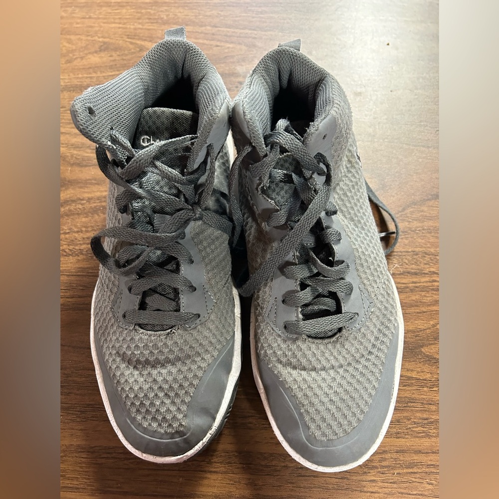 Champion basketball high top shoes size 8 1/2 big boys little men